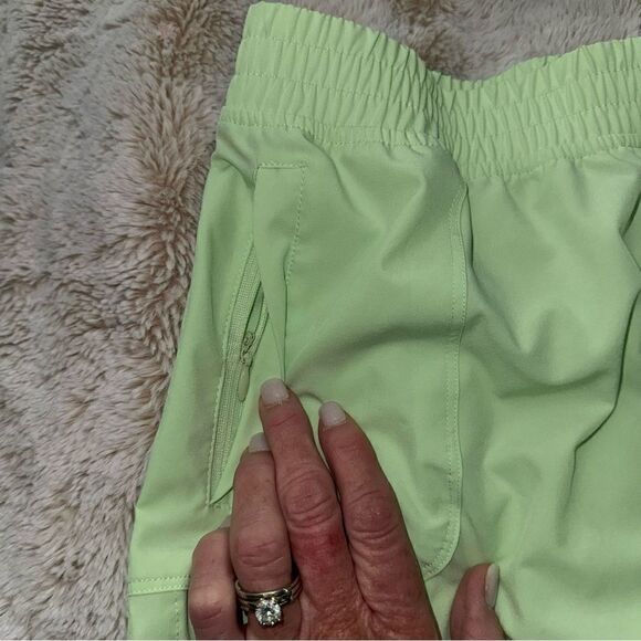 Mint Green FREELY Workout Shorts size XL like new - Picture 5 of 7